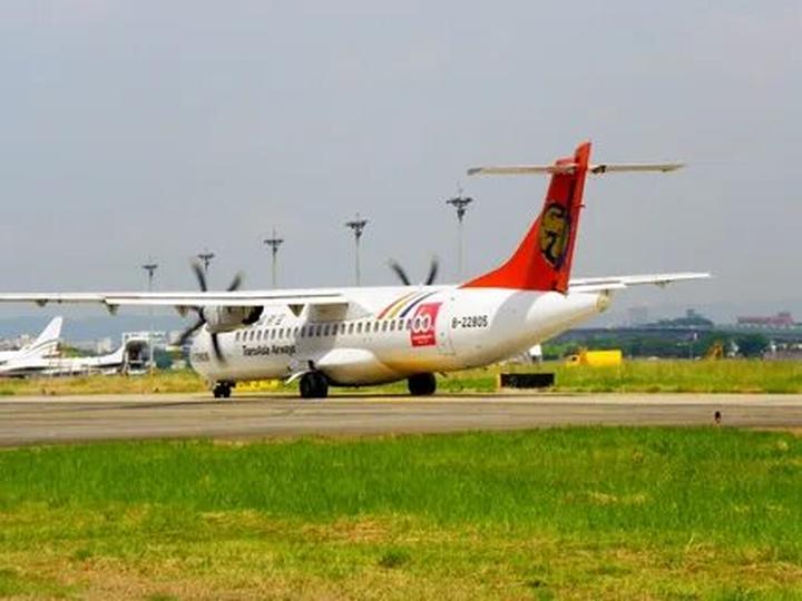Trong một đoạn video diễn hài gần đây, Bi Béo- con trai của NSND, Cục trưởng